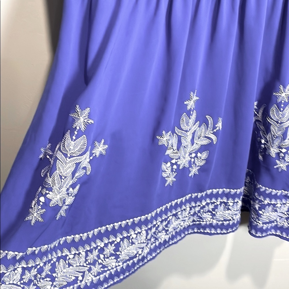 Bebe Blue Embroidered Mini Dress Boho Bib Collar Tie Front Size 8 - Picture 6 of 12